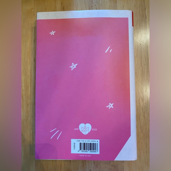 Hardcover Book ROMANTIC COMEDY by Curtis Sittenfeld - Picture 2 of 2